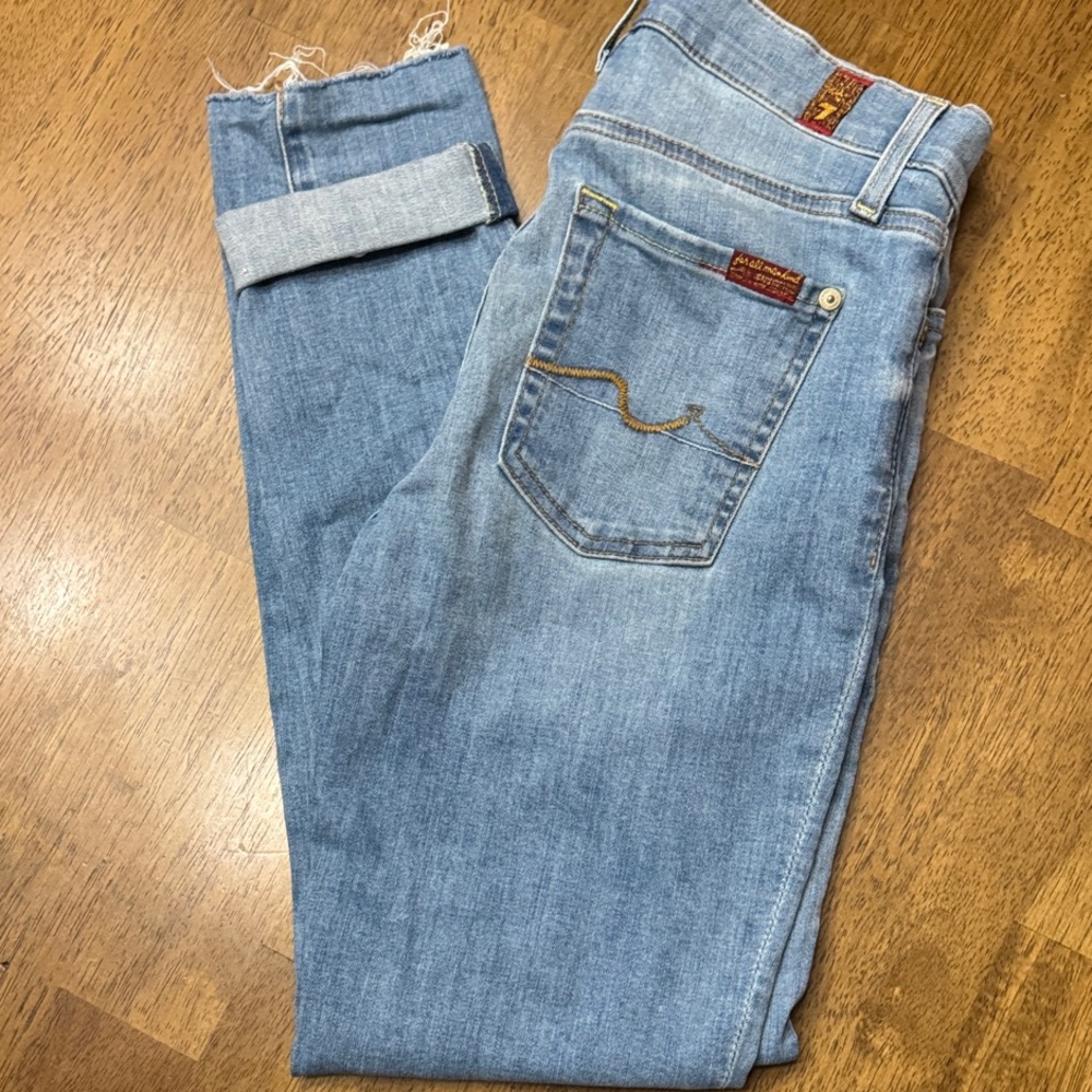 Woman’s 7 for All Mankind Roxanne Ankle Light Blue Denim Jeans 24